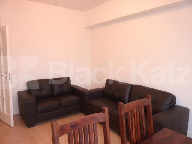 			Rent inclusive of heating and hot water!, 3 Bedroom, 1 bath, 1 reception Flat			 Queensway, QUEENSWAY